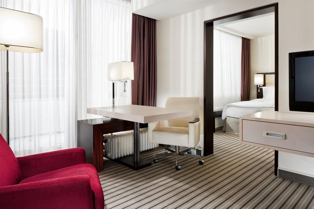 Sheraton Arabellapark 4*
