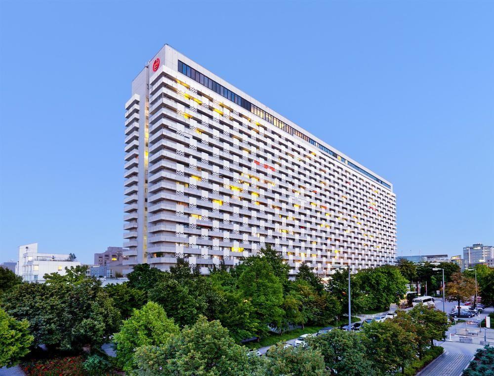Sheraton Arabellapark 4*