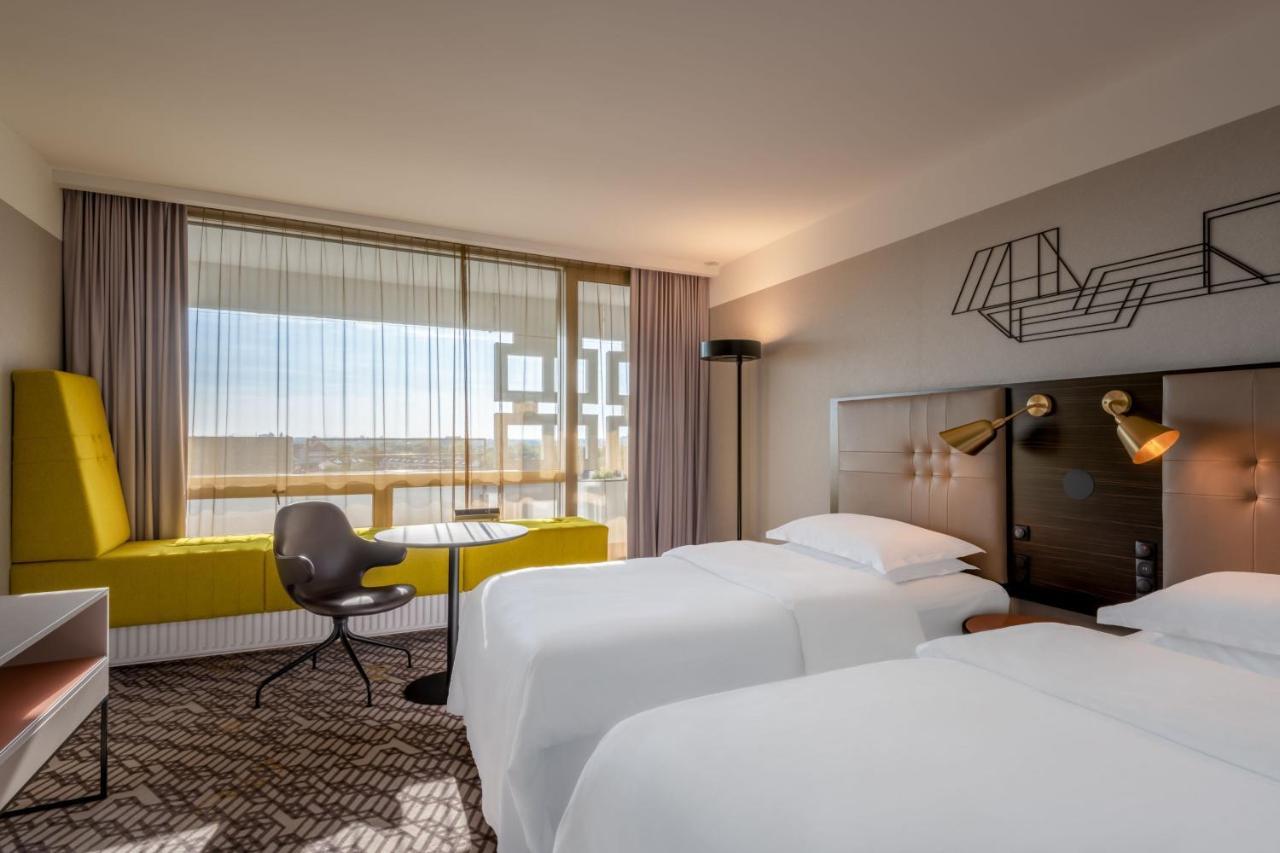 Hotel Sheraton Arabellapark 4*